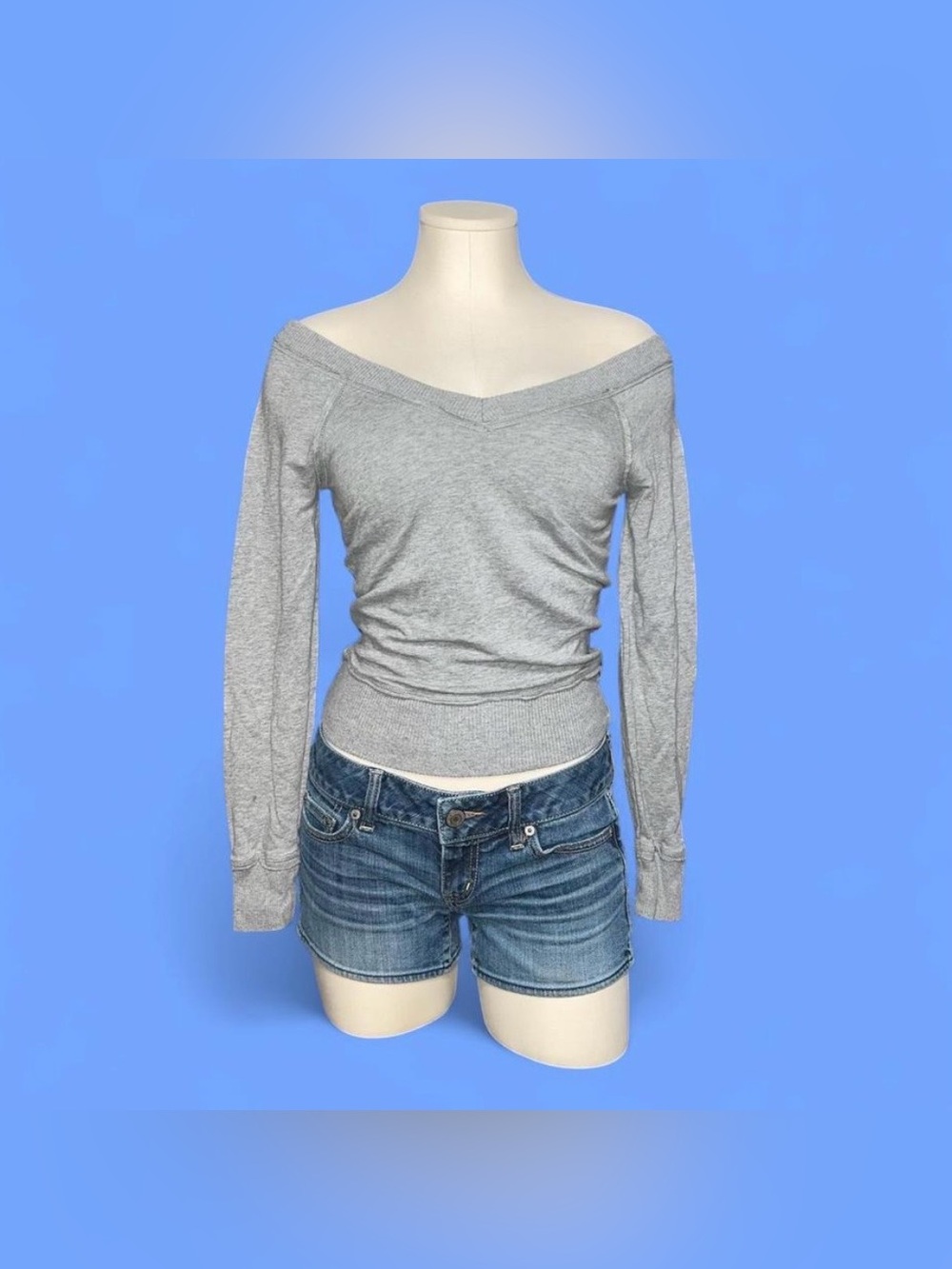 Forever 21 Light Gray Off-the-Shoulder V-Neck Sweater